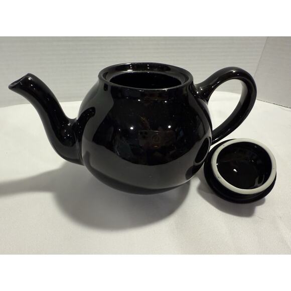 Black Ceramic Teapot With Lid, No chips or cracks, Glossy Modern Shape - Picture 7 of 12